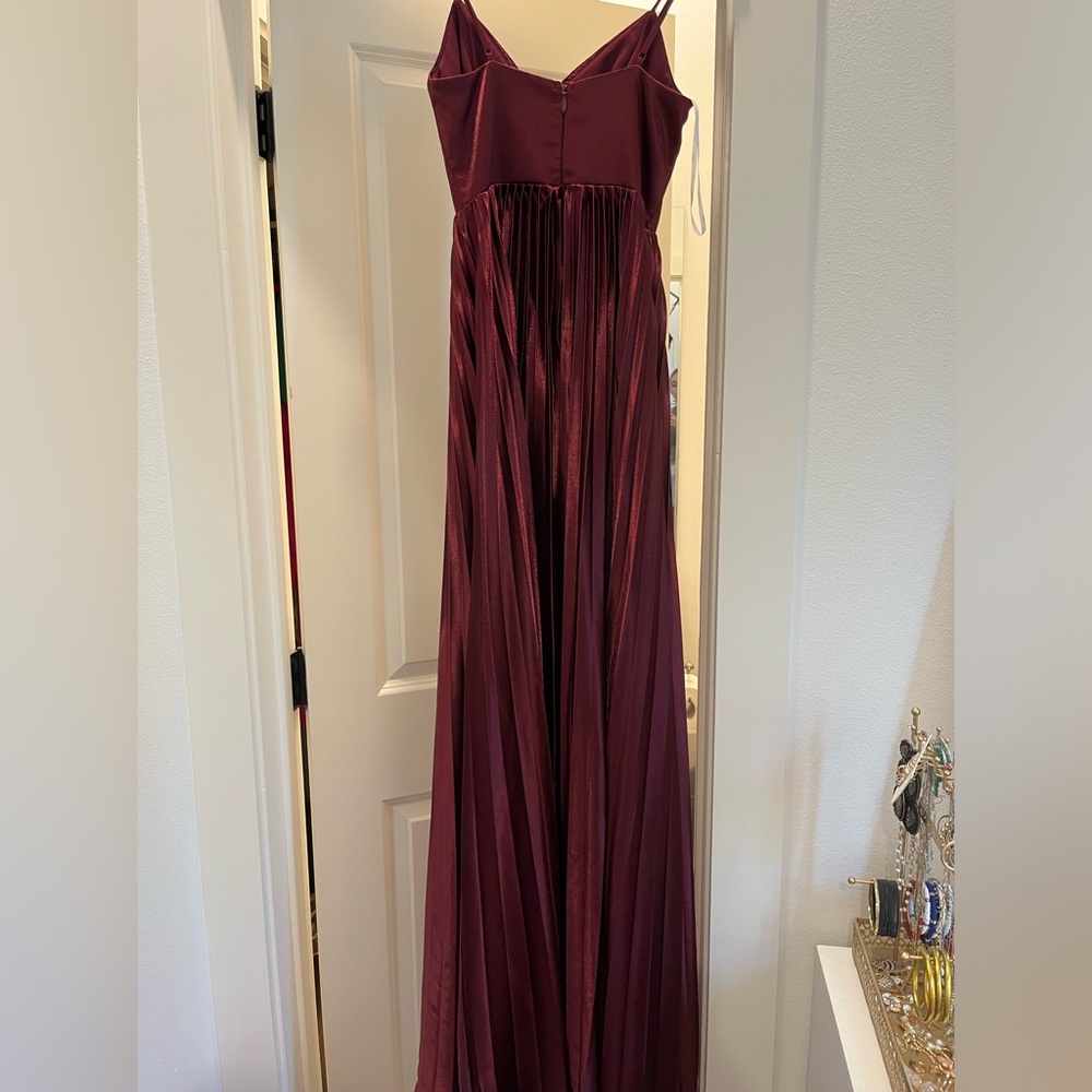 Lulus Pleated Maxis Dress